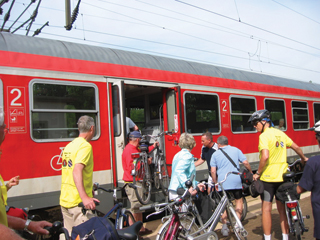 Kerékpár szállítása vonaton - Ezermester 2008/7